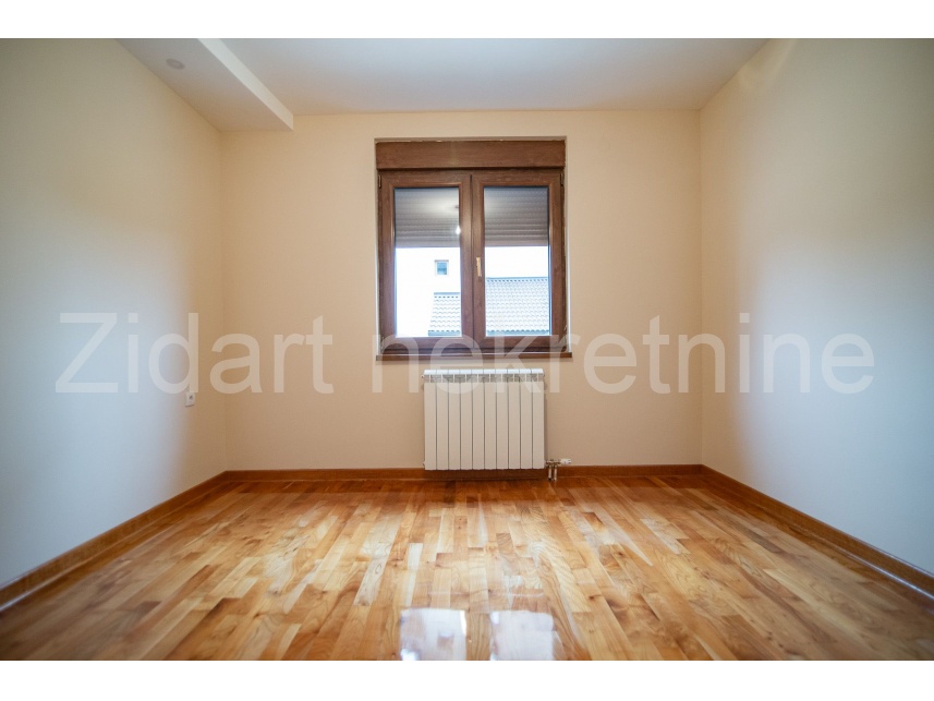 Квартира, 721 м², 137 000$ — FAKTOR